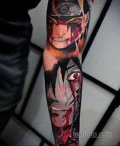 Фото тату Наруто Узумаки из аниме Naruto на руке. Рисунок разделен на две половины, изображающие разные состояния персонажа.