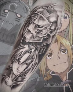 Фото тату братьев Эльрика из аниме Fullmetal Alchemist на руке. Рисунок выполнен в черно-белой гамме с использованием графической техники.