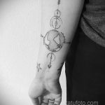 Фото татуировки з планетой Земля 22.04.2020 №014 -planet earth tattoo- tatufoto.com