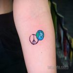 Фото татуировки з планетой Земля 22.04.2020 №018 -planet earth tattoo- tatufoto.com