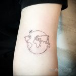 Фото татуировки з планетой Земля 22.04.2020 №024 -planet earth tattoo- tatufoto.com