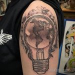 Фото татуировки з планетой Земля 22.04.2020 №025 -planet earth tattoo- tatufoto.com