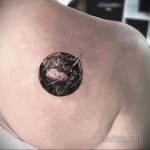 Фото татуировки з планетой Земля 22.04.2020 №028 -planet earth tattoo- tatufoto.com