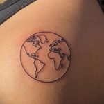 Фото татуировки з планетой Земля 22.04.2020 №082 -planet earth tattoo- tatufoto.com