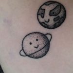 Фото татуировки з планетой Земля 22.04.2020 №093 -planet earth tattoo- tatufoto.com