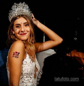 Фото пример глиттер (блеск) татуировки 31.05.2020 №4009 - tattoo- tatufoto.com