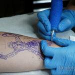 Фото пример нанесение рисунка татуировки 31.05.2020 №3006 - tattoo- tatufoto.com