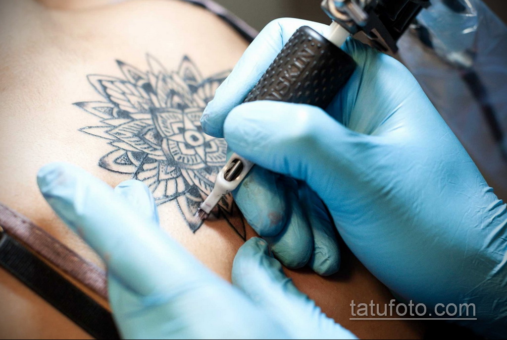 Фото пример нанесение татуировки 31.05.2020 №2001 - tattoo- tatufoto.com