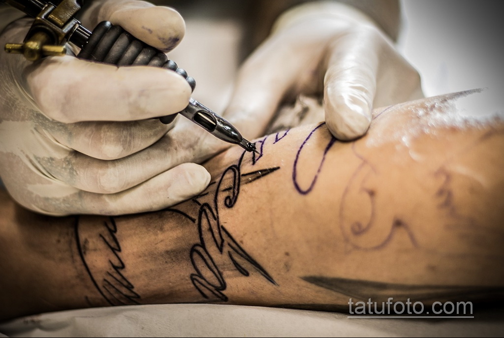 Фото пример нанесение татуировки 31.05.2020 №2002 - tattoo- tatufoto.com