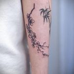 Фото татуировки на тему весны 01.05.2020 №021 -spring tattoo- tatufoto.com