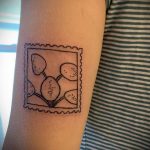 Фото татуировки с почтовой маркой 01.05.2020 №017 -postage stamp tattoo- tatufoto.com