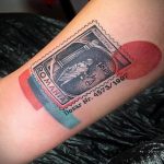 Фото татуировки с почтовой маркой 01.05.2020 №028 -postage stamp tattoo- tatufoto.com