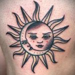 Фото татуировки с солнцем 02.05.2020 №016 -sun tattoo- tatufoto.com