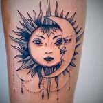 Фото татуировки с солнцем 02.05.2020 №036 -sun tattoo- tatufoto.com