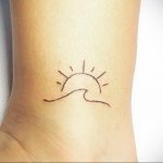Фото татуировки с солнцем 02.05.2020 №048 -sun tattoo- tatufoto.com