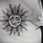 Фото татуировки с солнцем 02.05.2020 №108 -sun tattoo- tatufoto.com