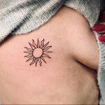 Фото татуировки с солнцем 02.05.2020 №116 -sun tattoo- tatufoto.com