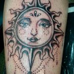 Фото татуировки с солнцем 02.05.2020 №139 -sun tattoo- tatufoto.com