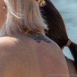 Женская тату с лотосом на спине ниже шеи – Уличная татуировка (Street tattoo) № 04 – 12.06.2020 для tatufoto.com 4