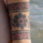 Рисунок тату с браслетом на руке со славянским узором рамке – Уличная татуировка (Street tattoo) № 04 – 12.06.2020 для tatufoto.com 2