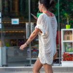 Тату красный мак и надпись на латинском на руке у девушки – Уличная татуировка (street tattoo) № 06 – 18.06.2020 – tatufoto.com 2