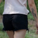 Тату надпись Freedom и птички на руке девушки - street tattoo № 07 – 24.06.2020 – tatufoto.com 6