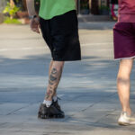 Тату с глазом внутри сердца на ноге у парня – Уличная татуировка (street tattoo) № 06 – 18.06.2020 – tatufoto.com 1