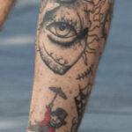 Тату с глазом внутри сердца на ноге у парня – Уличная татуировка (street tattoo) № 06 – 18.06.2020 – tatufoto.com 4