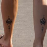 Тату уналоме и лотос на ноге девушки - street tattoo № 07 – 24.06.2020 – tatufoto.com 2