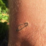 Фото татуировки с рисунком булавки 13.06.2020 №009 - tattoo pin - tatufoto.com
