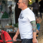 Цветная тату с восточным рукавом на руке мужчины – Уличная татуировка (Street tattoo) № 05 – 15.06.2020 для tatufoto.com 2
