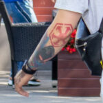 Цветная тату с рисунком из ЗВ на левой руке парня – Уличная татуировка (Street tattoo) № 04 – 12.06.2020 для tatufoto.com 6