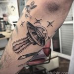 Фото татуировки с НЛО - пришельцами 02.07.2020 №001 -UFO tattoo- tatufoto.com