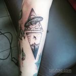 Фото татуировки с НЛО - пришельцами 02.07.2020 №014 -UFO tattoo- tatufoto.com