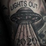Фото татуировки с НЛО - пришельцами 02.07.2020 №023 -UFO tattoo- tatufoto.com