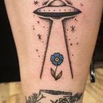 Фото татуировки с НЛО - пришельцами 02.07.2020 №032 -UFO tattoo- tatufoto.com