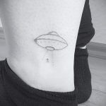 Фото татуировки с НЛО - пришельцами 02.07.2020 №038 -UFO tattoo- tatufoto.com