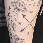 Фото татуировки с НЛО - пришельцами 02.07.2020 №048 -UFO tattoo- tatufoto.com