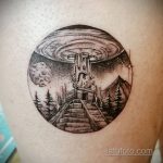 Фото татуировки с НЛО - пришельцами 02.07.2020 №066 -UFO tattoo- tatufoto.com