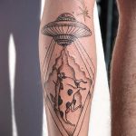 Фото татуировки с НЛО - пришельцами 02.07.2020 №082 -UFO tattoo- tatufoto.com