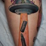Фото татуировки с НЛО - пришельцами 02.07.2020 №120 -UFO tattoo- tatufoto.com