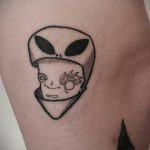 Фото татуировки с НЛО - пришельцами 02.07.2020 №122 -UFO tattoo- tatufoto.com