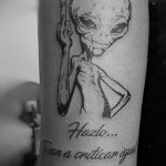 Фото татуировки с НЛО - пришельцами 02.07.2020 №126 -UFO tattoo- tatufoto.com