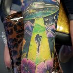 Фото татуировки с НЛО - пришельцами 02.07.2020 №130 -UFO tattoo- tatufoto.com