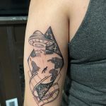 Фото татуировки с НЛО - пришельцами 02.07.2020 №150 -UFO tattoo- tatufoto.com