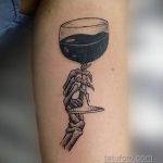 Фото татуировки с вином 02.07.2020 №066 -wine tattoo- tatufoto.com