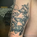 Фото татуировки с кораблем 07.07.2020 №037 -ship tattoo- tatufoto.com