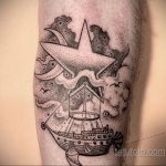 Фото татуировки с кораблем 07.07.2020 №045 -ship tattoo- tatufoto.com