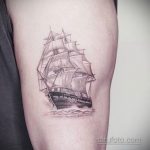 Фото татуировки с кораблем 07.07.2020 №052 -ship tattoo- tatufoto.com