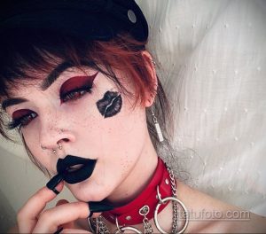 Фото татуировки с поцелуем 06.07.2020 №002 -kiss tattoo- tatufoto.com